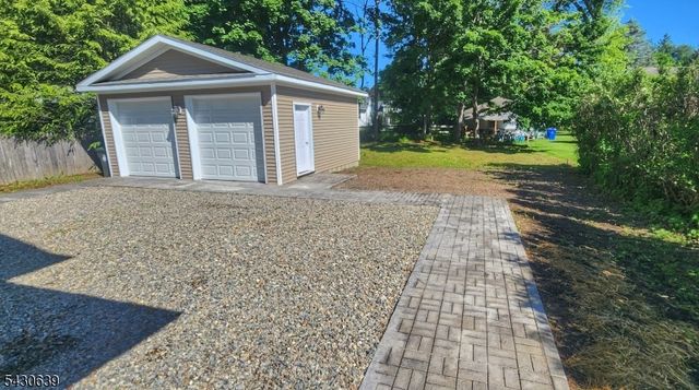27 Forest Rd, Mount Olive Twp., NJ 07828