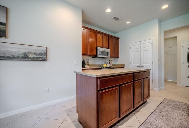 9876 SW 69TH LANE, Ocala, FL 34481