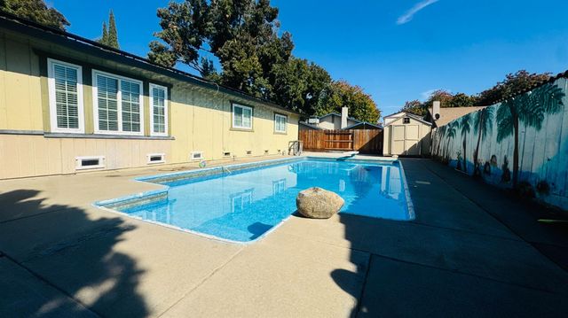 2504 Brandeis Way, Modesto, CA 95358