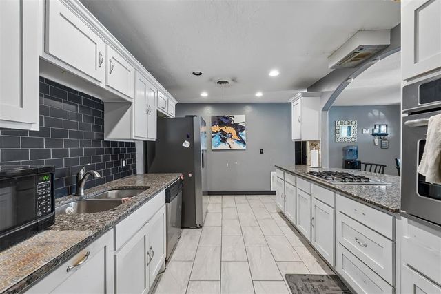 5413 NW 45th Street, Warr Acres, OK 73122