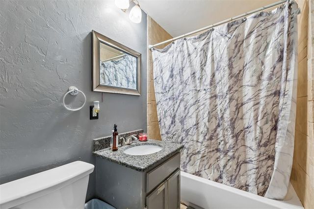 5413 NW 45th Street, Warr Acres, OK 73122