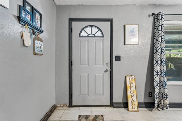 5413 NW 45th Street, Warr Acres, OK 73122
