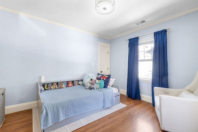 70 Clyde Street 2, Newton, MA 02460