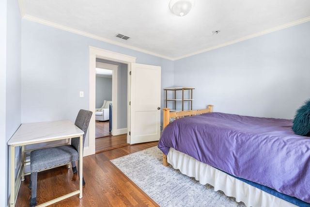 70 Clyde Street 2, Newton, MA 02460