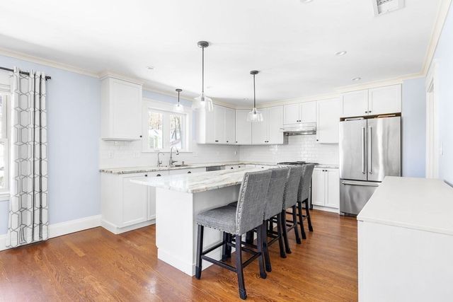 70 Clyde Street 2, Newton, MA 02460