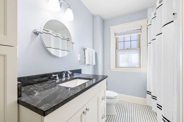 70 Clyde Street 2, Newton, MA 02460