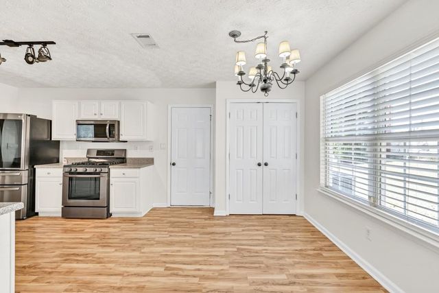 1186 Hawthorn Lane, Grayson, GA 30017