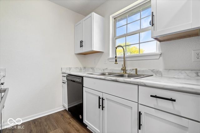 10210 Lone Wolf Drive, Indianapolis, IN 46235