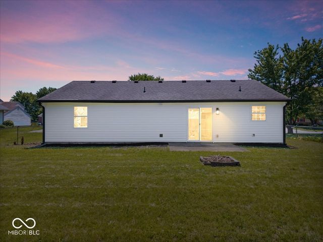 10210 Lone Wolf Drive, Indianapolis, IN 46235