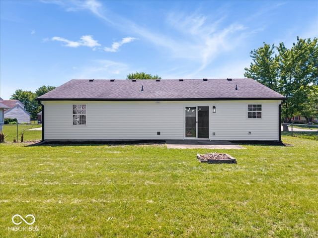 10210 Lone Wolf Drive, Indianapolis, IN 46235