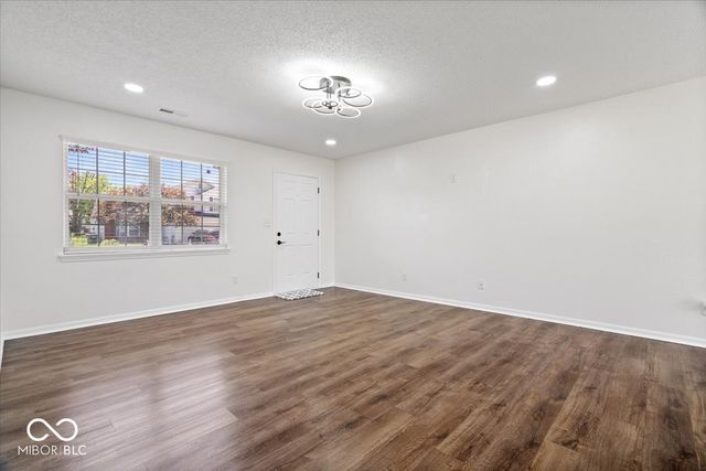 10210 Lone Wolf Drive, Indianapolis, IN 46235