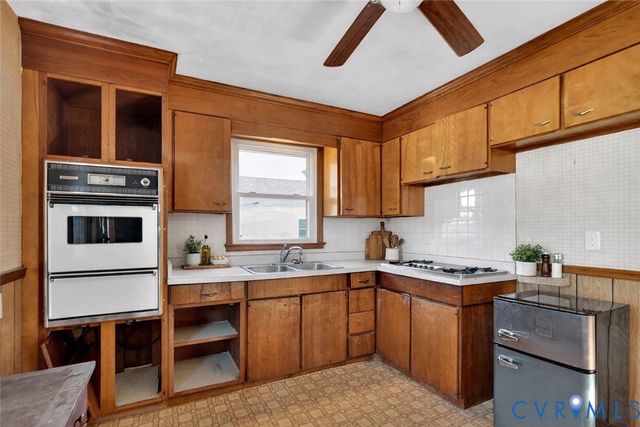 22 S Grove Ave, Highland Springs, VA 23075