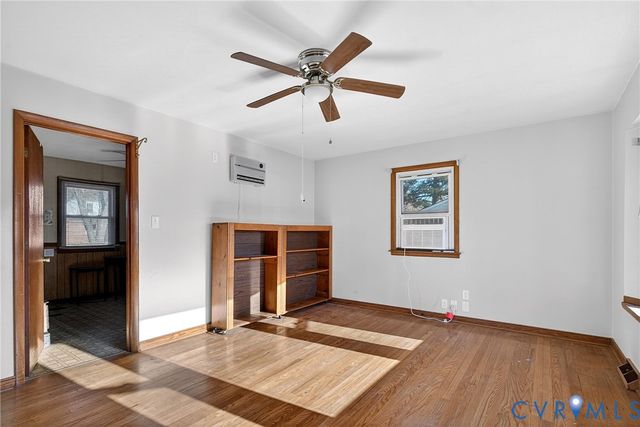 22 S Grove Ave, Highland Springs, VA 23075