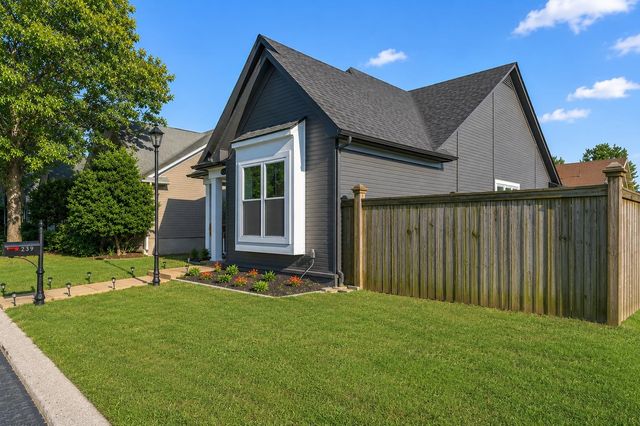 239 ISLAND VILLAGE DR, Memphis, TN 38103