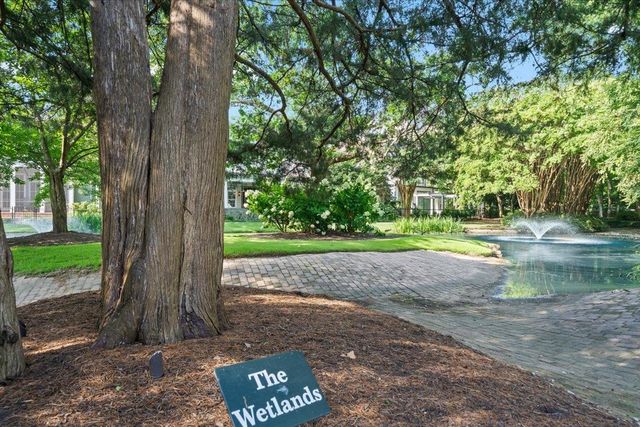 239 ISLAND VILLAGE DR, Memphis, TN 38103