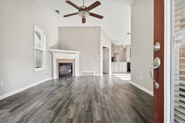 239 ISLAND VILLAGE DR, Memphis, TN 38103