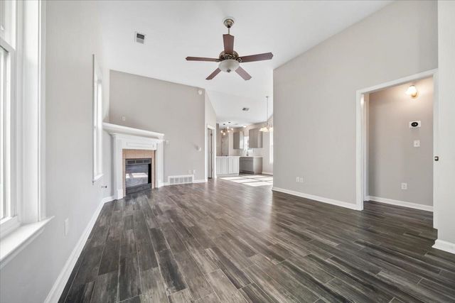 239 ISLAND VILLAGE DR, Memphis, TN 38103