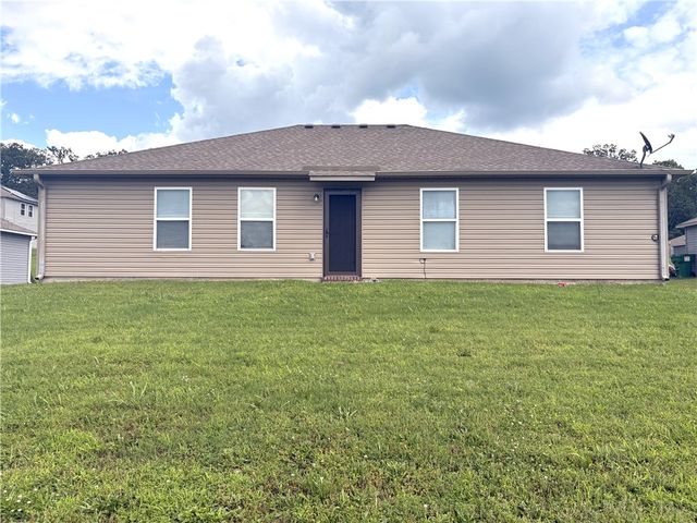 341 Cooper Street, Huntsville, AR 72740