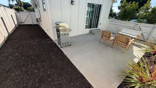 3208 Madison Ave, Carlsbad, CA 92008