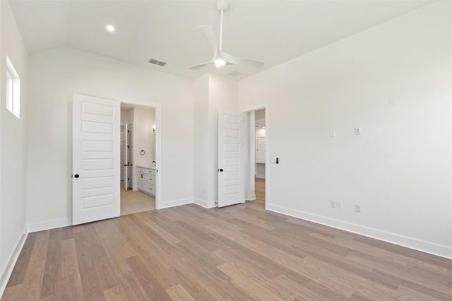 325 San Saba DR, Buda, TX 78610