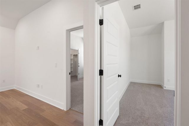 325 San Saba DR, Buda, TX 78610