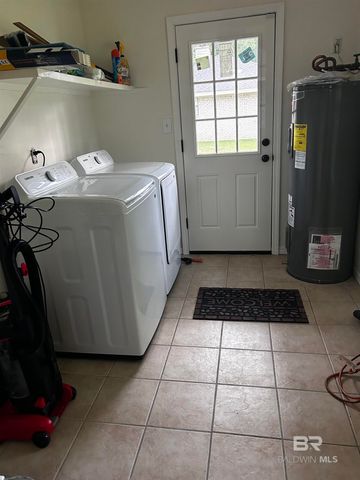 715 W Orchid Avenue, Foley, AL 36535