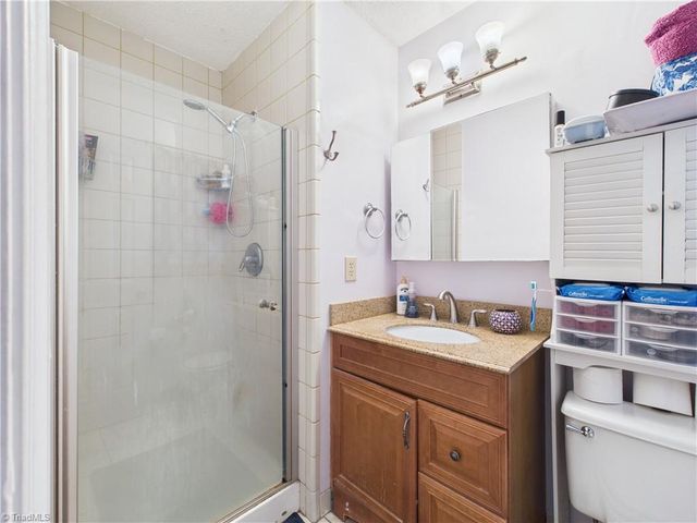 1415 Grantland Place, Greensboro, NC 27410