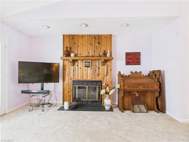 1415 Grantland Place, Greensboro, NC 27410