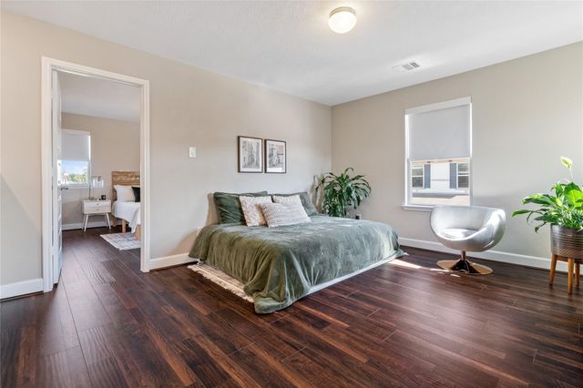 1853 Commons Hill Lane, Houston, TX 77080