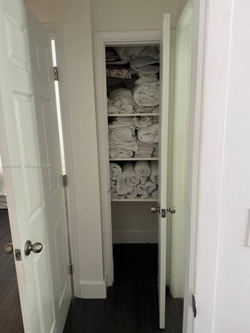 2911 Monroe St 0, Hollywood, FL 33020