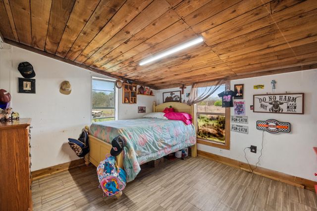 2135 County Road 0025, Corsicana, TX 75110