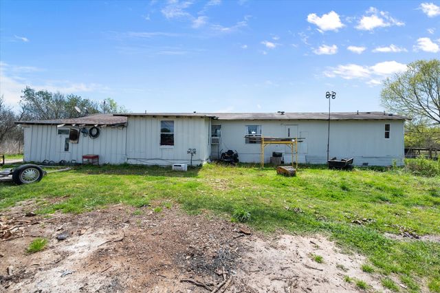 2135 County Road 0025, Corsicana, TX 75110