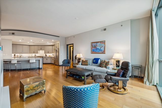 900 20th Ave S Apt 711, Nashville, TN 37212