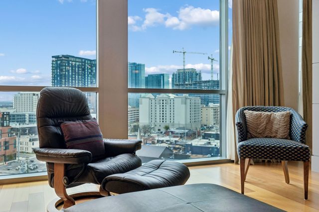 900 20th Ave S Apt 711, Nashville, TN 37212