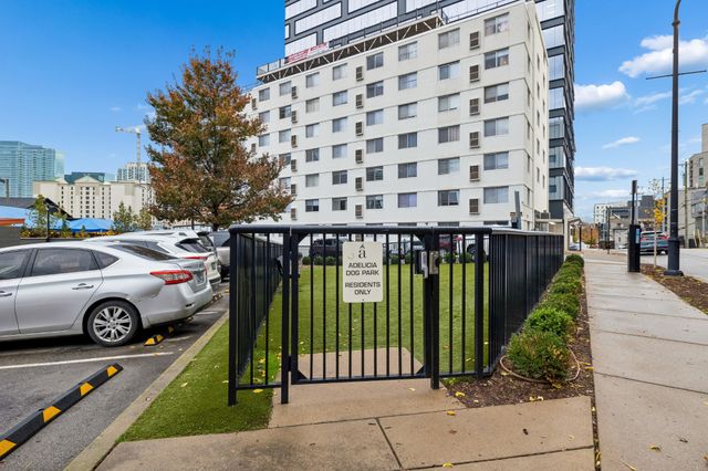 900 20th Ave S Apt 711, Nashville, TN 37212