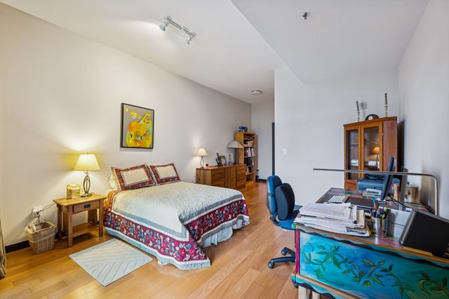 900 20th Ave S Apt 711, Nashville, TN 37212