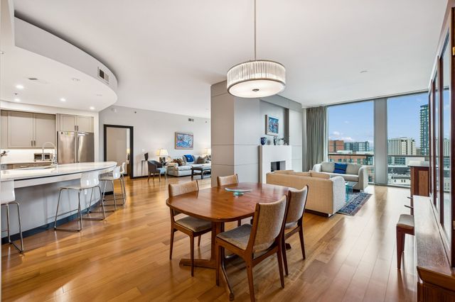 900 20th Ave S Apt 711, Nashville, TN 37212