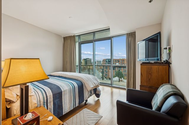 900 20th Ave S Apt 711, Nashville, TN 37212