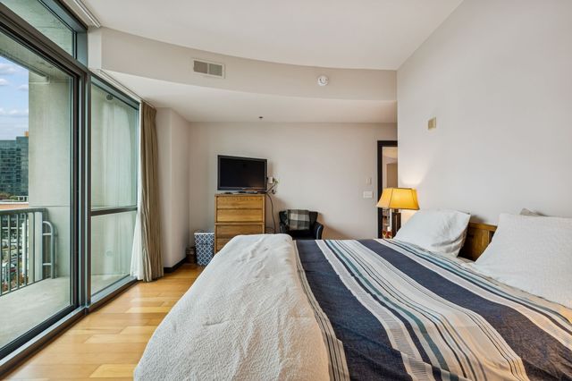 900 20th Ave S Apt 711, Nashville, TN 37212