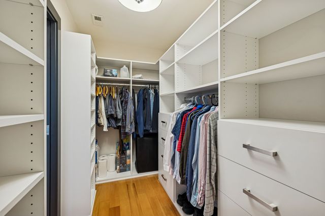 900 20th Ave S Apt 711, Nashville, TN 37212