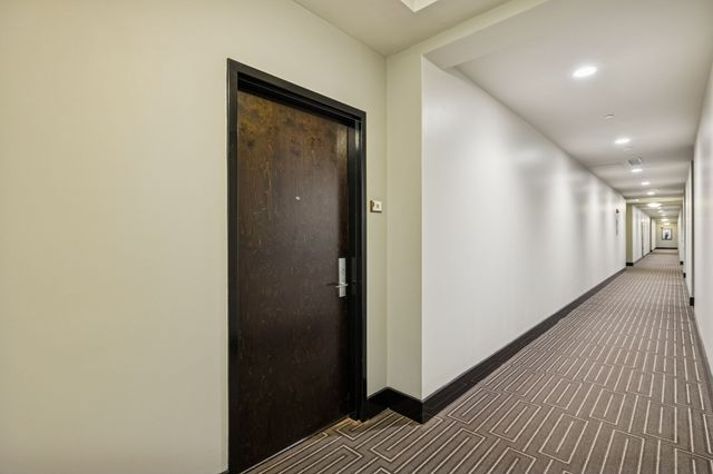 900 20th Ave S Apt 711, Nashville, TN 37212