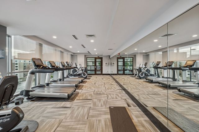 900 20th Ave S Apt 711, Nashville, TN 37212