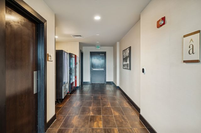 900 20th Ave S Apt 711, Nashville, TN 37212