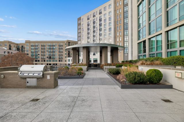 900 20th Ave S Apt 711, Nashville, TN 37212