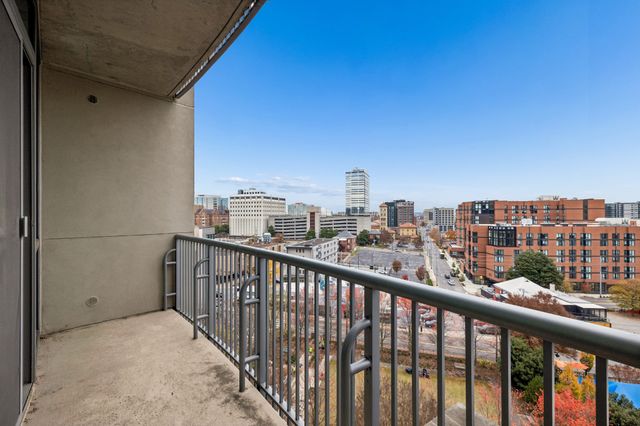 900 20th Ave S Apt 711, Nashville, TN 37212
