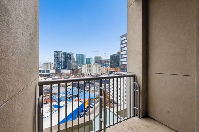 900 20th Ave S Apt 711, Nashville, TN 37212