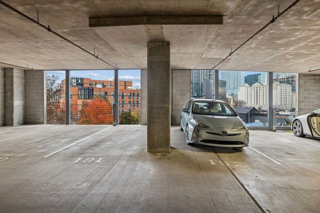 900 20th Ave S Apt 711, Nashville, TN 37212