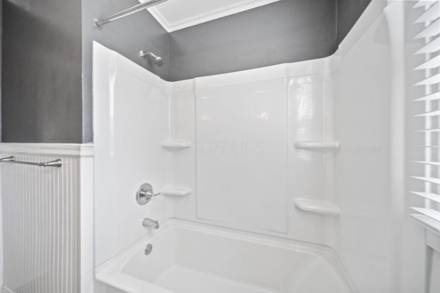 587 Kenbrook Drive, Worthington, OH 43085