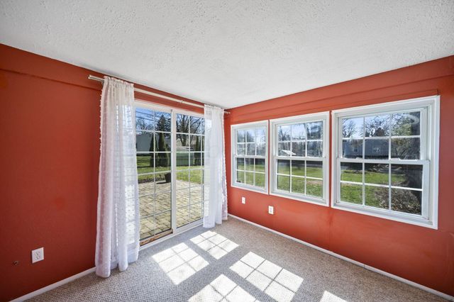 587 Kenbrook Drive, Worthington, OH 43085