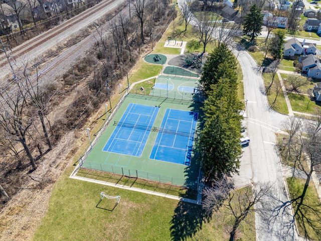 587 Kenbrook Drive, Worthington, OH 43085